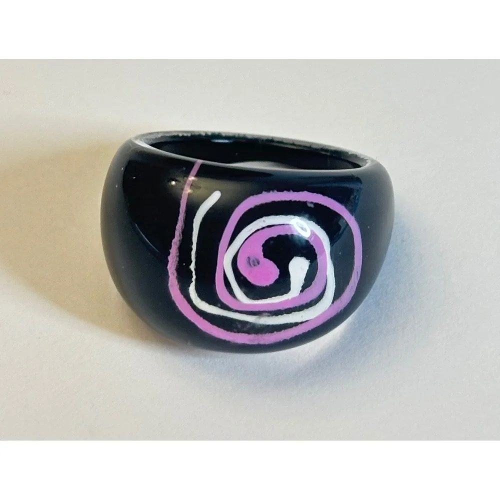 Vintage 90s Acrylic Dome Ring Black Pink White Swirl Chunky Resin Size 6.5 Retro
